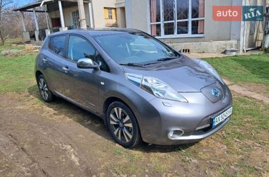 Nissan Leaf  2014