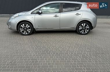 Nissan Leaf  2013