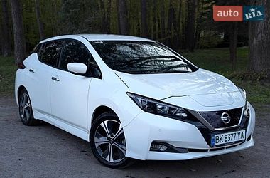 Nissan Leaf  2020