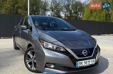 Nissan Leaf  2022
