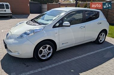 Nissan Leaf  2012