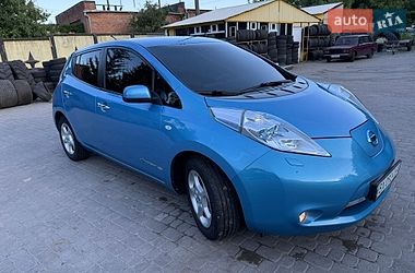 Nissan Leaf  2012