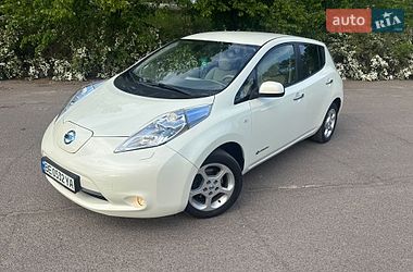 Nissan Leaf  2012