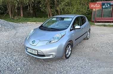 Nissan Leaf  2012