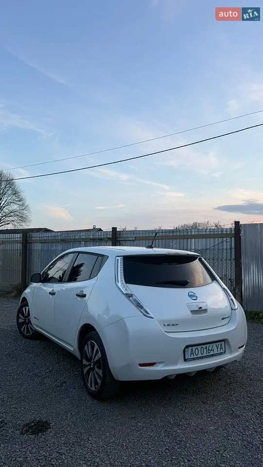 2013 Nissan Leaf - мініатюра 4
