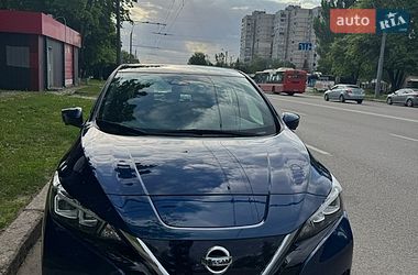 Nissan Leaf  2020