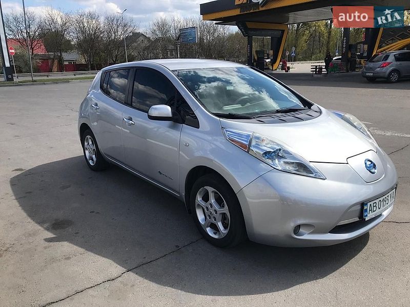 Хетчбек Nissan Leaf 2012 в Вінниці фото 3 Хетчбек Nissan Leaf 2012 в Вінниці