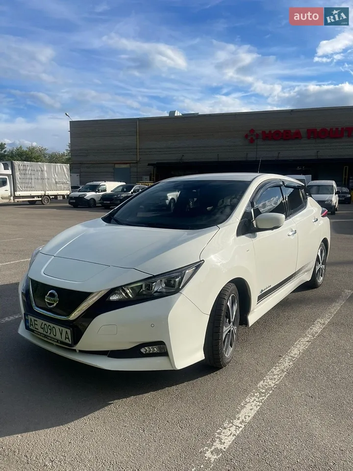 2019 Nissan Leaf - фото 1