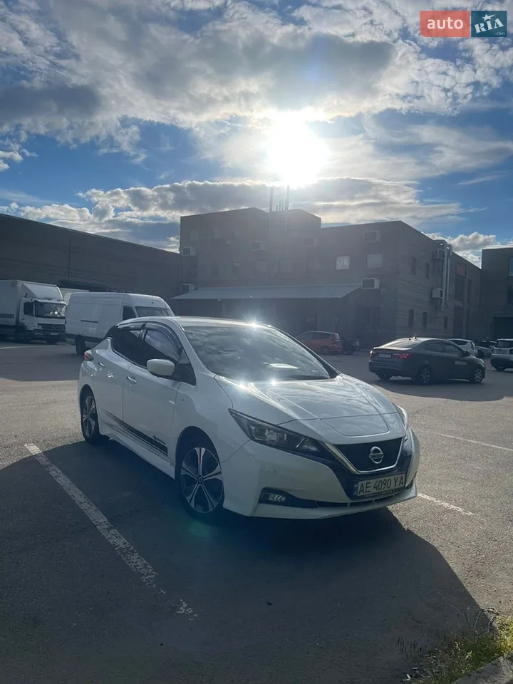 2019 Nissan Leaf - мініатюра 2