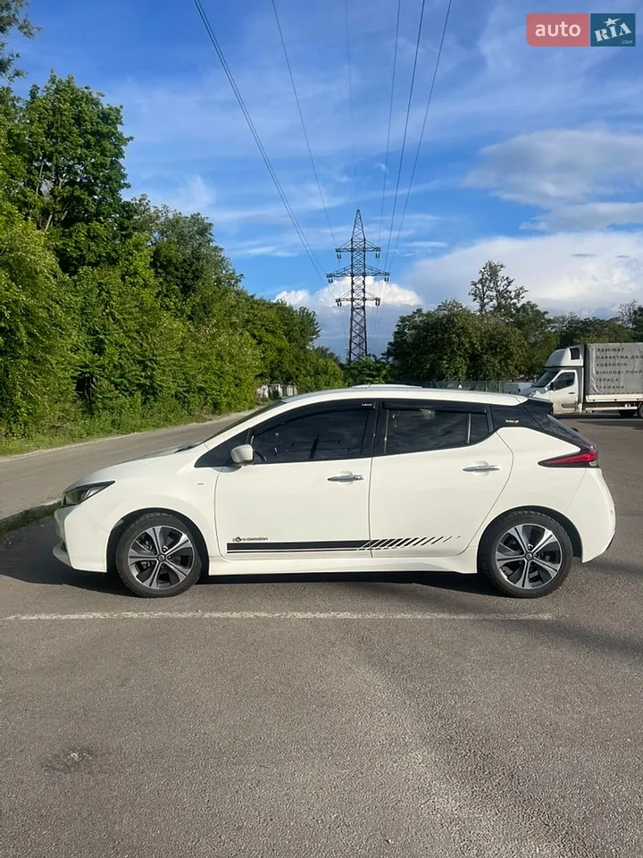 2019 Nissan Leaf - мініатюра 4