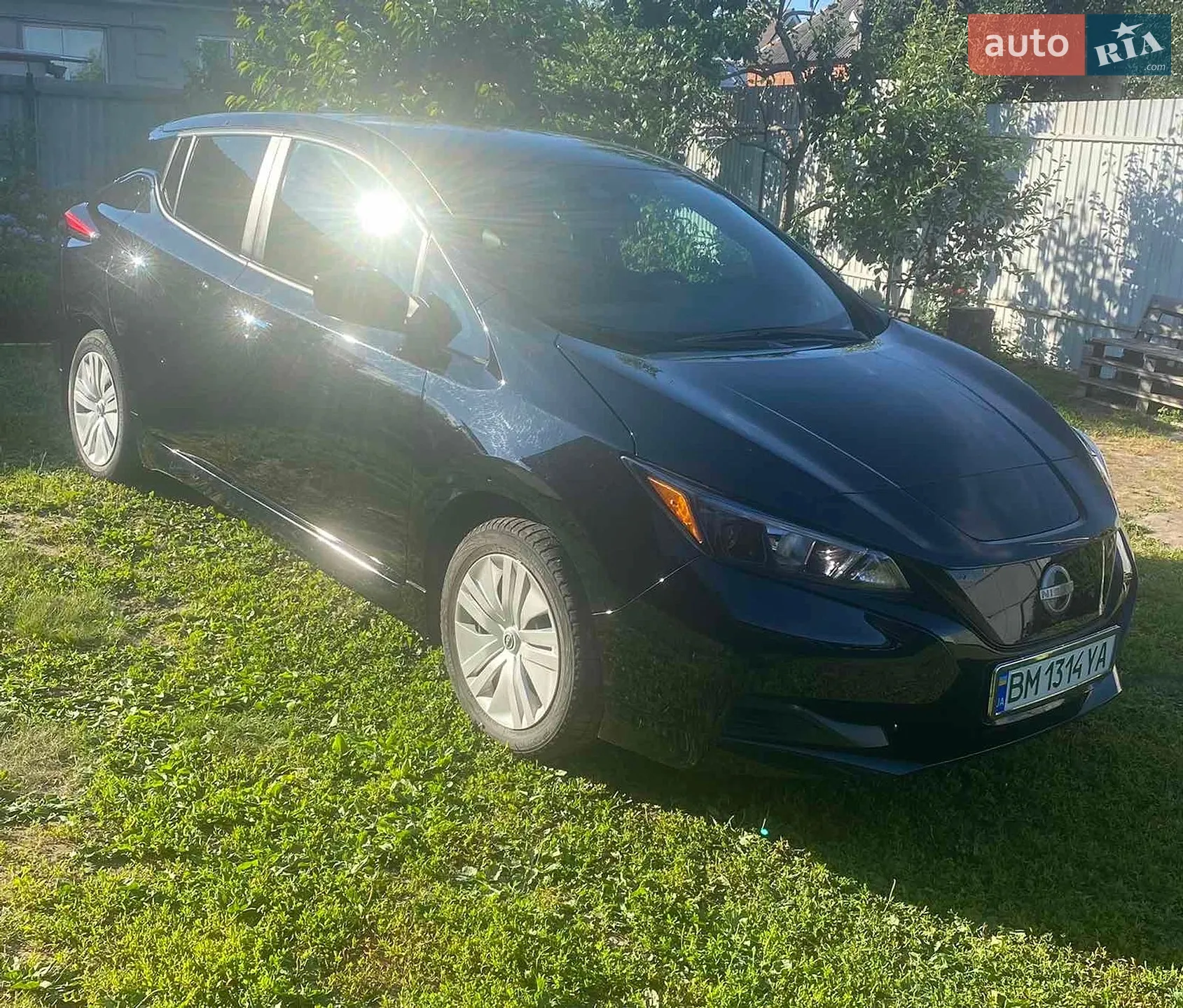 Nissan Leaf 2023 VIN 1N4AZ1BV7PC562209 фото оголошення 2 з 12