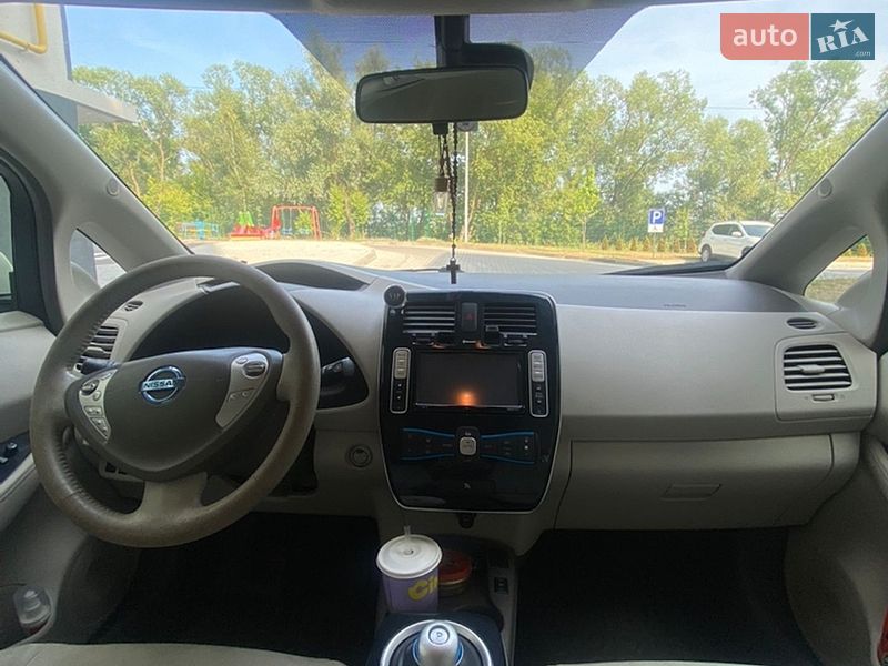 Хэтчбек Nissan Leaf 2011 в Шептицькому