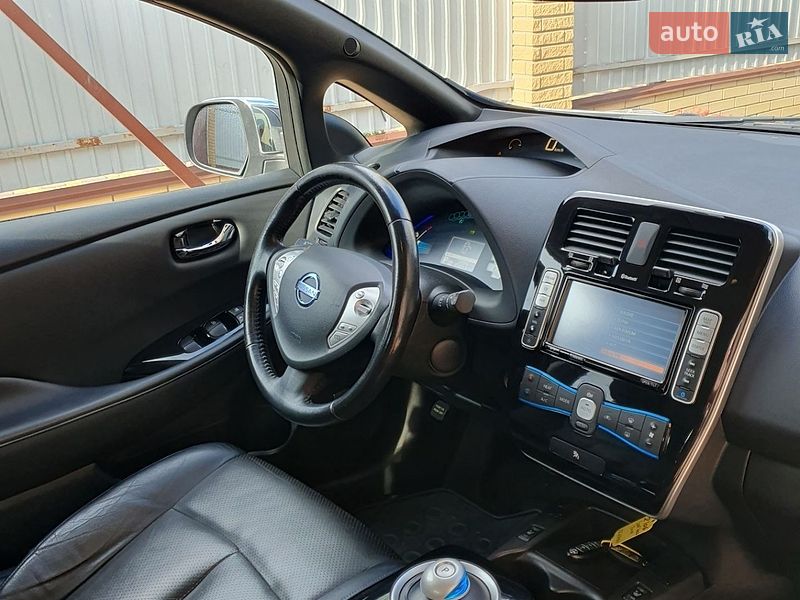 Хэтчбек Nissan Leaf 2014 в Горе