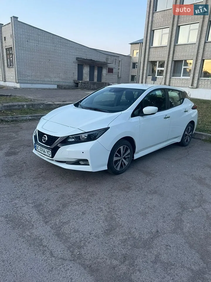 2020 Nissan Leaf - фото 1