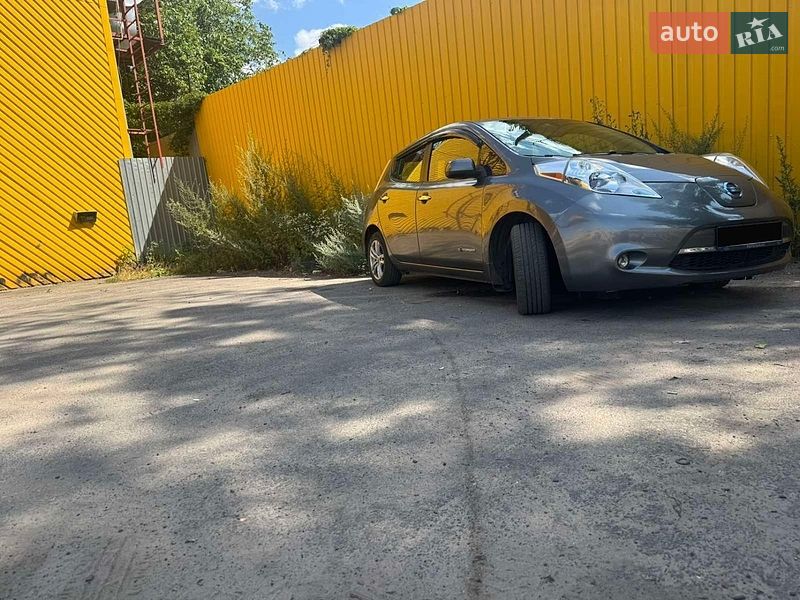 Nissan Leaf 2015