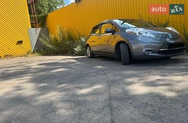 Nissan Leaf  2015