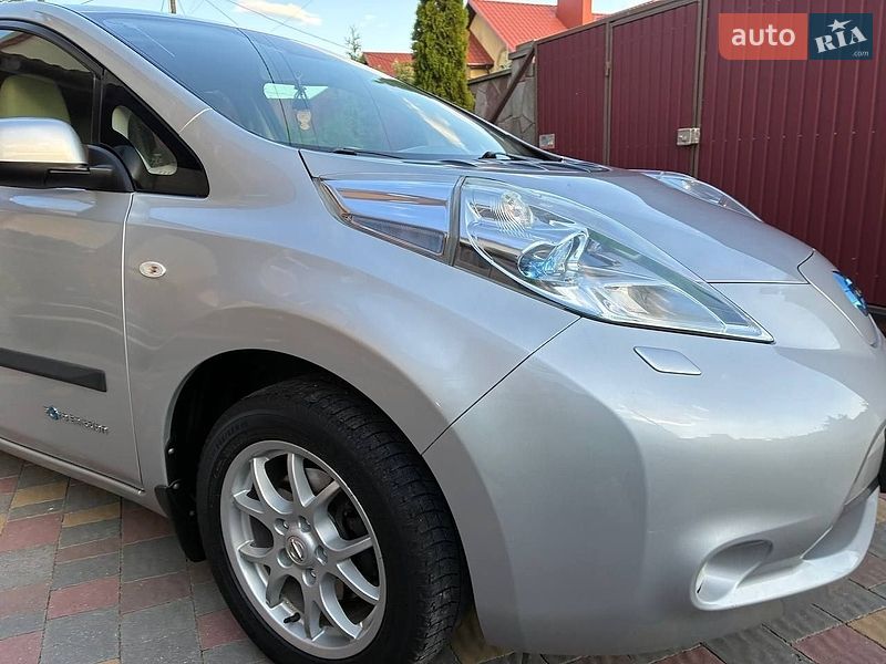 Хетчбек Nissan Leaf 2012 в Тернополі