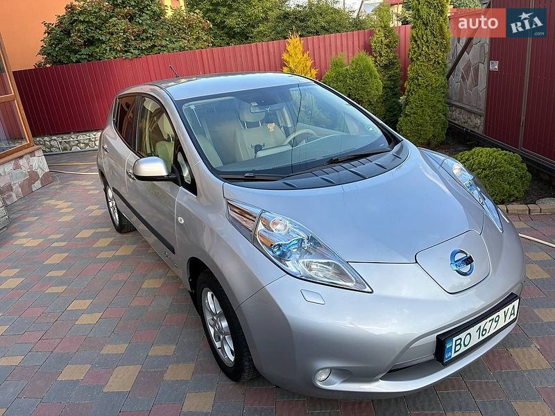 Хетчбек Nissan Leaf 2012 в Тернополі