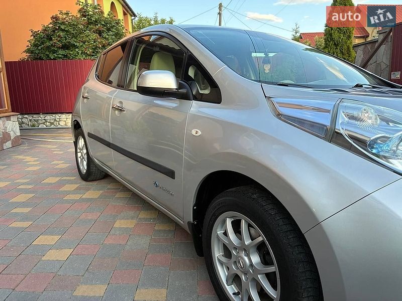Хетчбек Nissan Leaf 2012 в Тернополі
