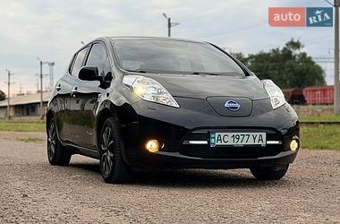 Nissan Leaf  2012
