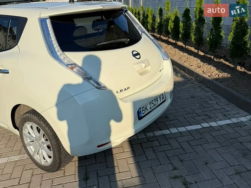 Nissan Leaf 2011