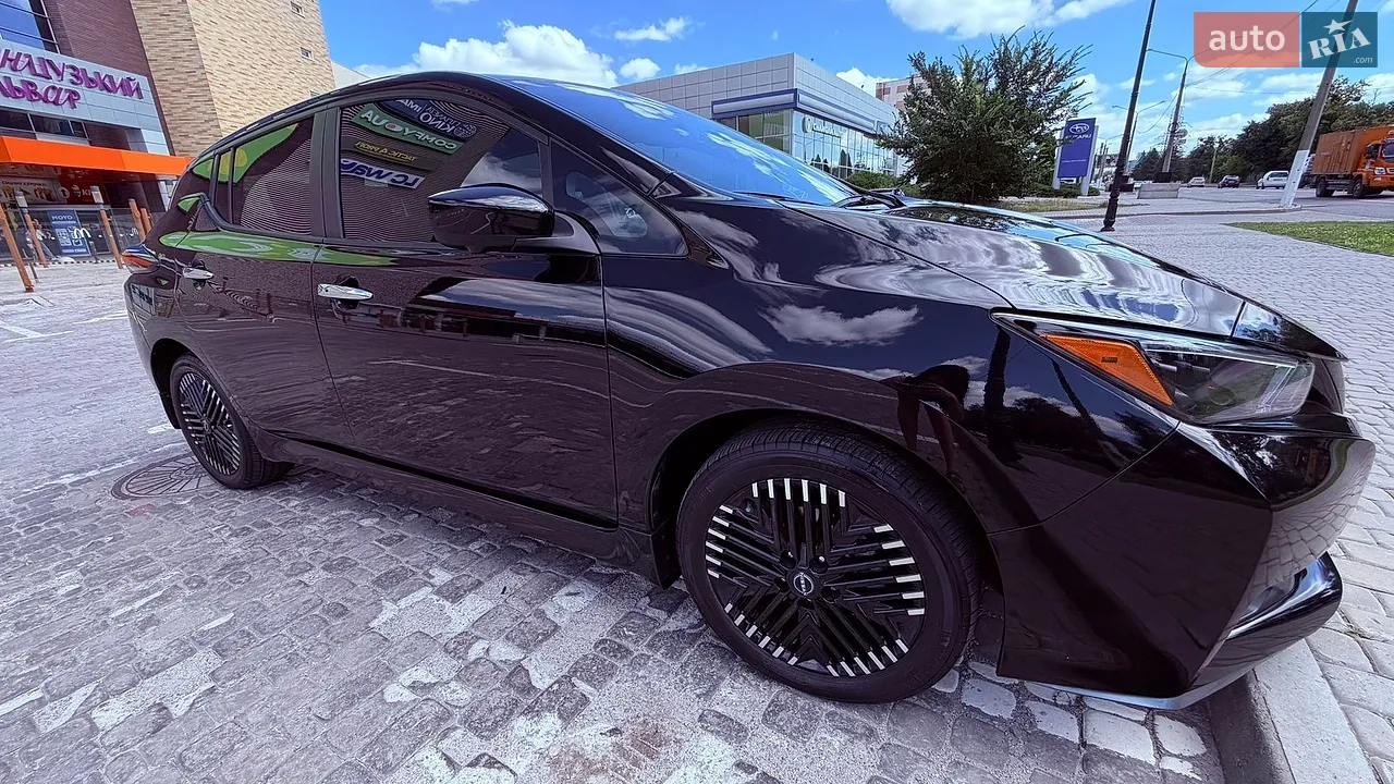 2023 Nissan Leaf - фото 1