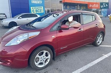 Nissan Leaf  2013