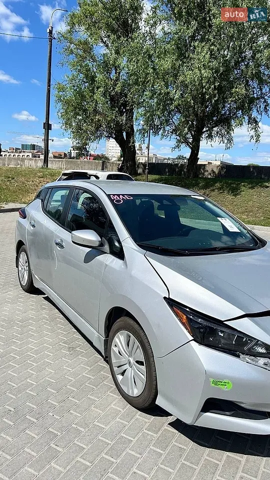 2022 Nissan Leaf - мініатюра 2