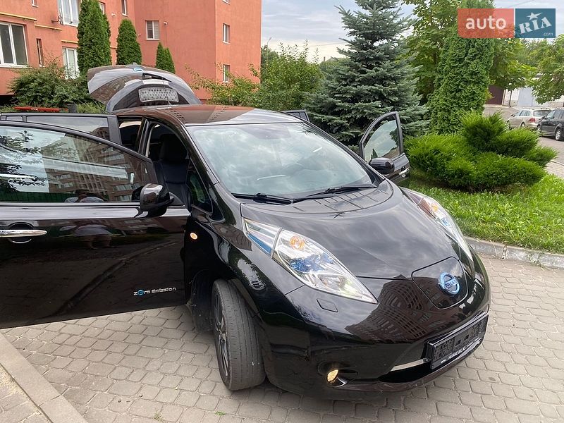 Хэтчбек Nissan Leaf 2016 в Луцке