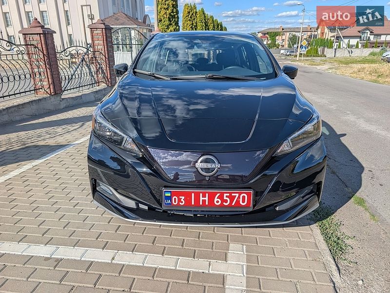 Хэтчбек Nissan Leaf 2023 в Ровно