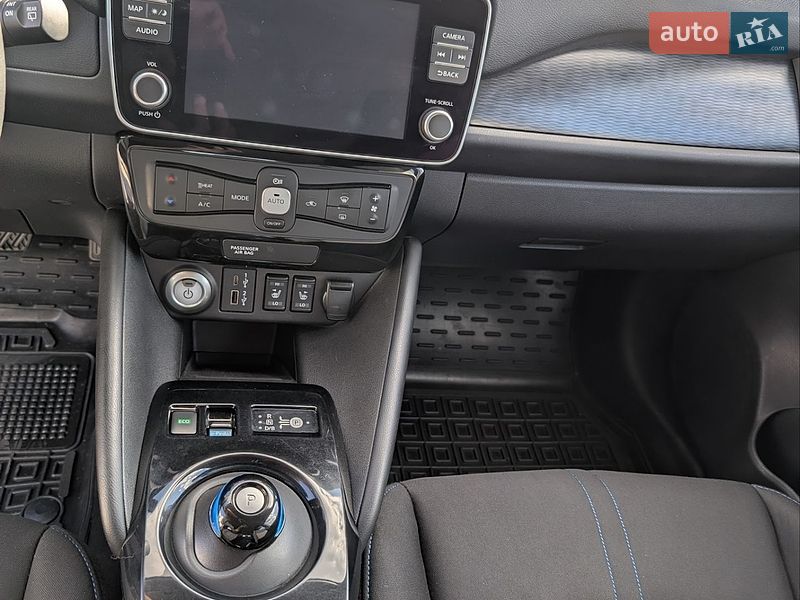 Хэтчбек Nissan Leaf 2023 в Ровно
