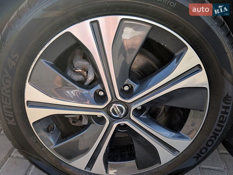 Хэтчбек Nissan Leaf 2023 в Ровно
