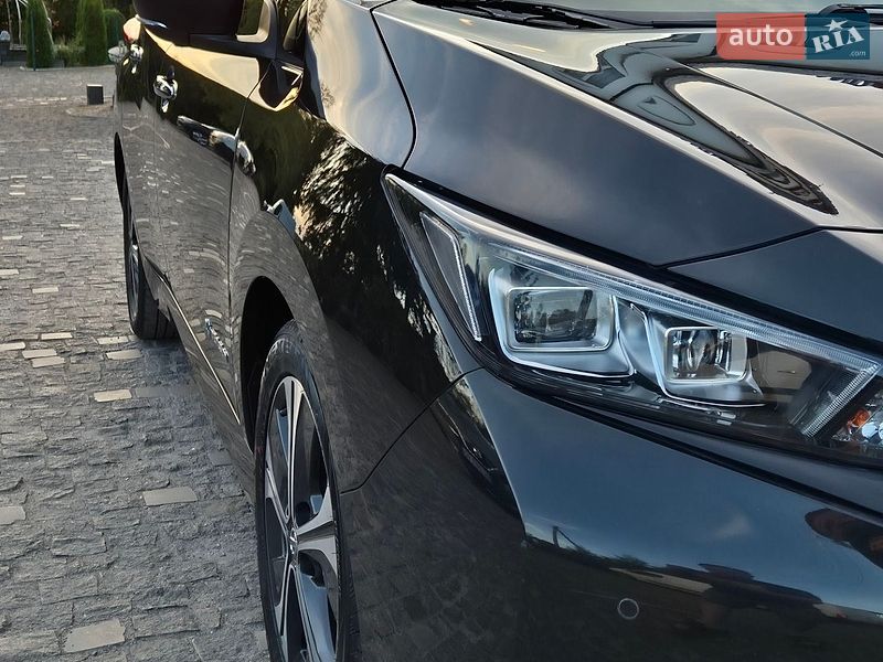 Хэтчбек Nissan Leaf 2018 в Золочеве