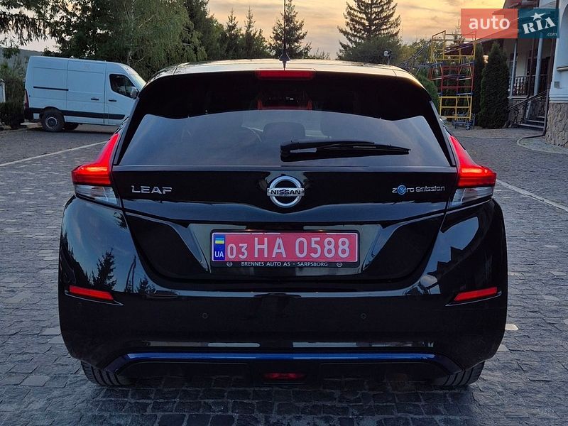 Хэтчбек Nissan Leaf 2018 в Золочеве