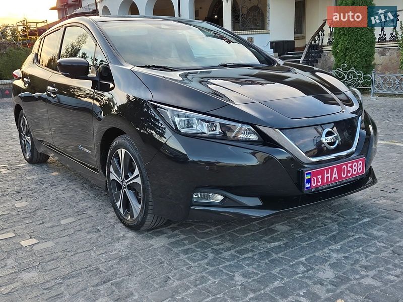 Хэтчбек Nissan Leaf 2018 в Золочеве