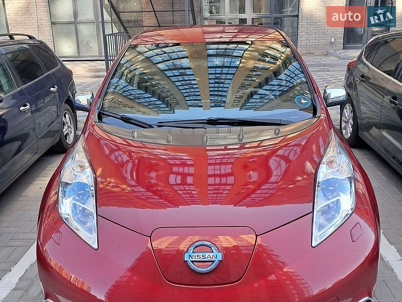 Хэтчбек Nissan Leaf 2013 в Черкассах фото 2 Хэтчбек Nissan Leaf 2013 в Черкассах