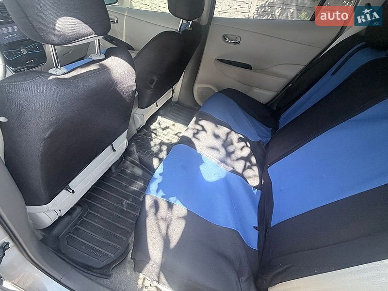 Хэтчбек Nissan Leaf 2012 в Черкассах