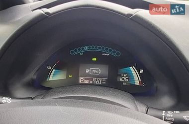 Хэтчбек Nissan Leaf 2015 в Умани