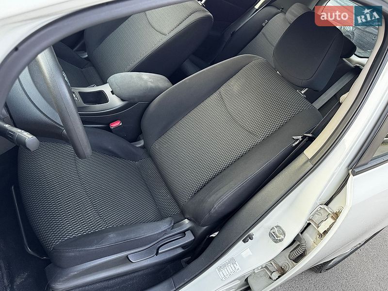 Хэтчбек Nissan Leaf 2014 в Луцке