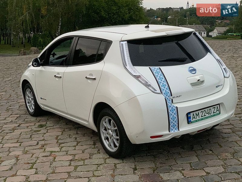 Хэтчбек Nissan Leaf 2014 в Житомире