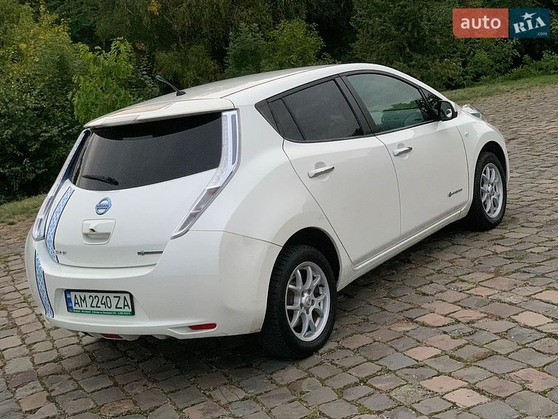 Хэтчбек Nissan Leaf 2014 в Житомире