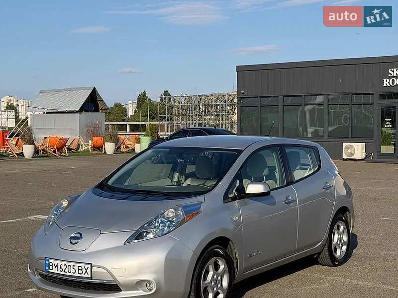 Nissan Leaf 2011