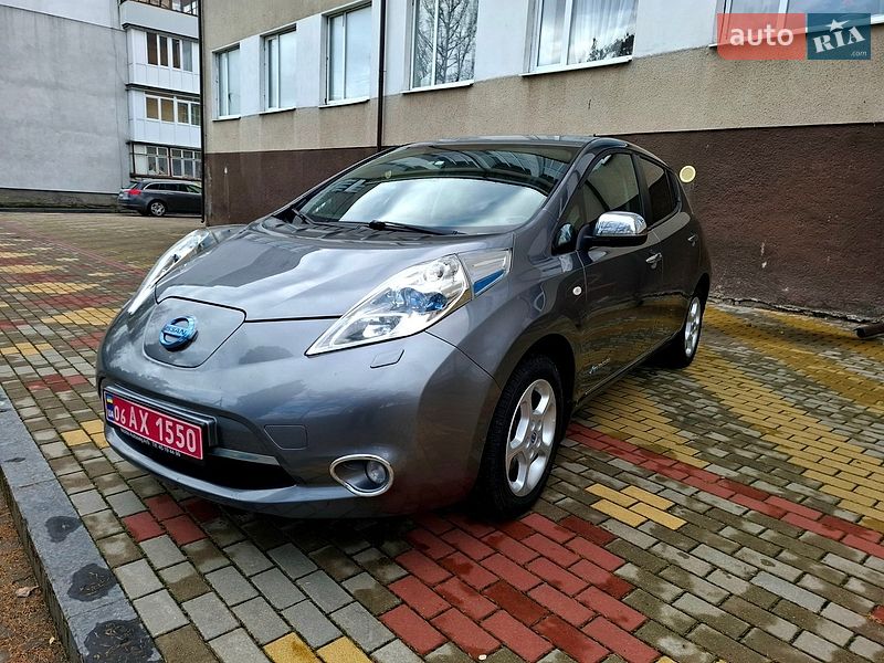 Хэтчбек Nissan Leaf 2014 в Звягеле