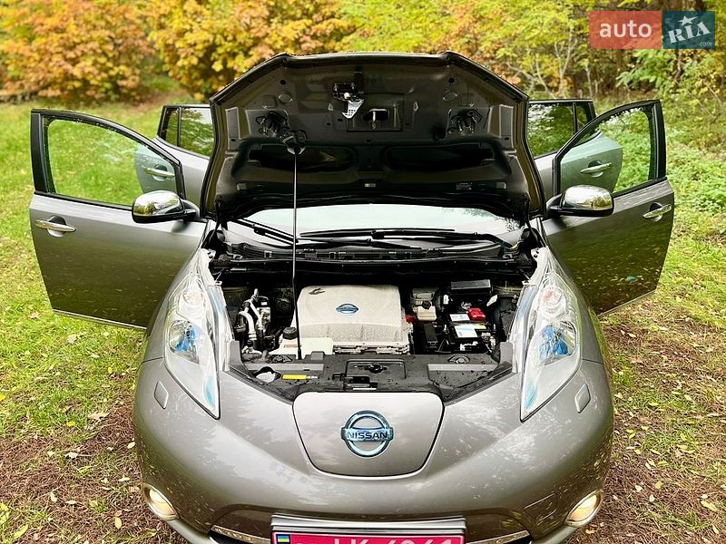 Хэтчбек Nissan Leaf 2014 в Бродах
