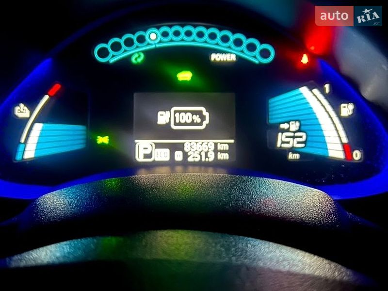 Хэтчбек Nissan Leaf 2014 в Бродах