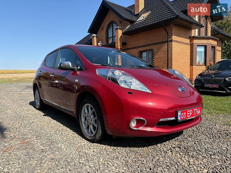 Хэтчбек Nissan Leaf 2014 в Луцке