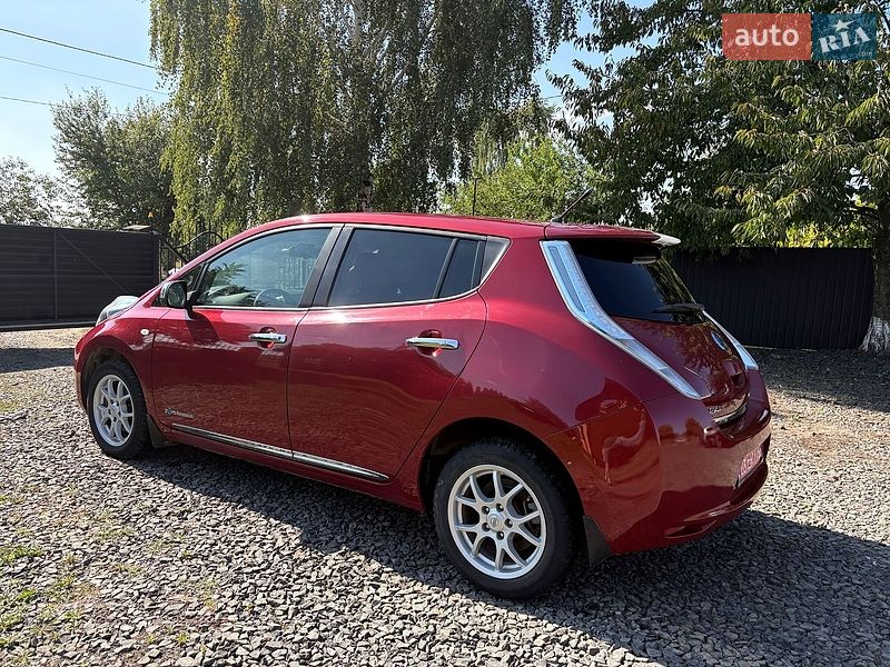 Хэтчбек Nissan Leaf 2014 в Луцке