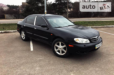 Nissan Maxima  2002