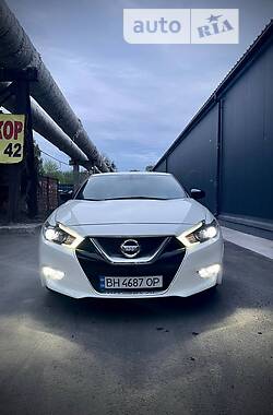 Nissan Maxima  2017