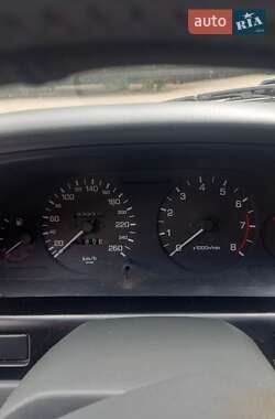 Nissan Maxima  1995